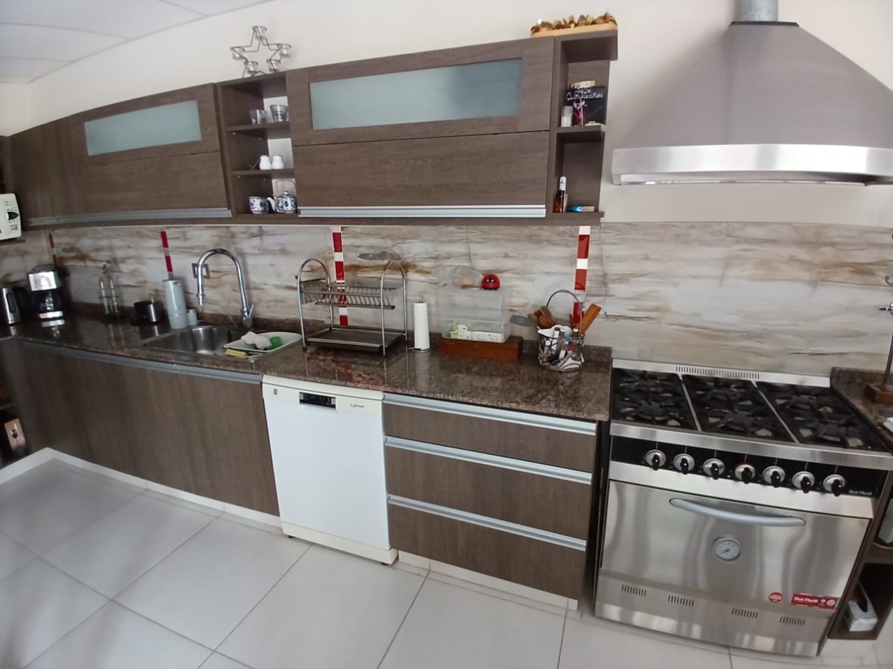 EXCELENTE PROPIEDAD DE  NIVEL GERENCIAL 