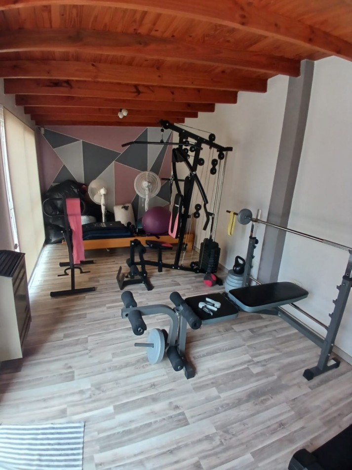 EXCELENTE PROPIEDAD DE  NIVEL GERENCIAL 