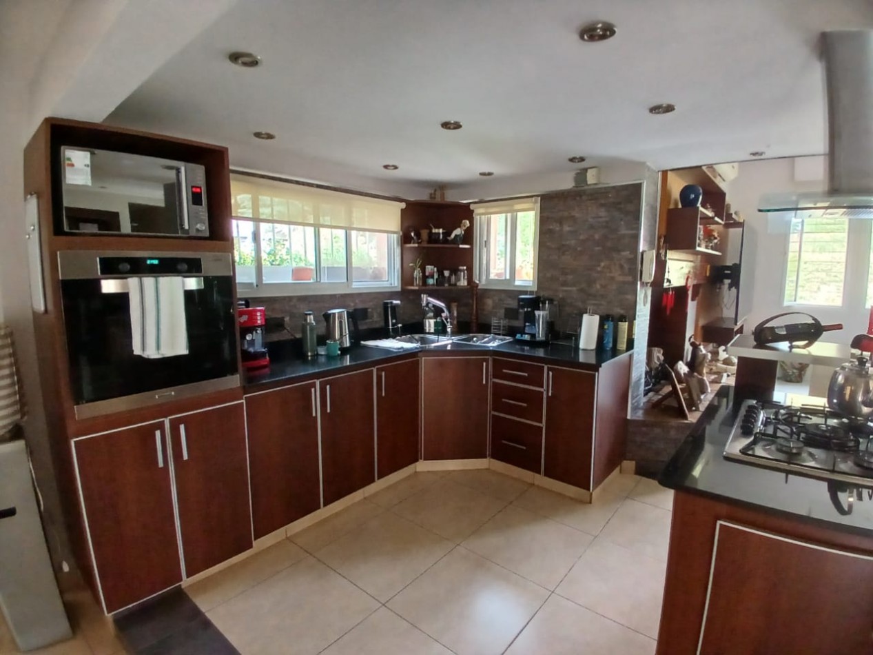 EXCELENTE PROPIEDAD DE  NIVEL GERENCIAL 