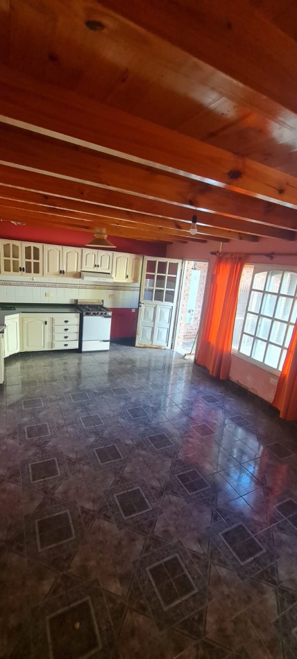 TyM VENDE: CASA Y DEPARTAMENTO CON EXCELENTE UBICACION 